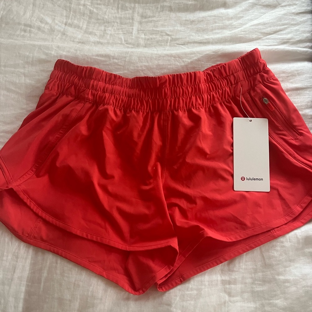 NWT Lululemon: Tracker long rise 4” lined shorts